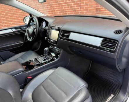 Серый Фольксваген Туарег, объемом двигателя 3.6 л и пробегом 86 тыс. км за 13000 $, фото 9 на Automoto.ua