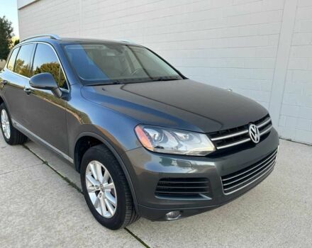 Серый Фольксваген Туарег, объемом двигателя 3 л и пробегом 93 тыс. км за 16800 $, фото 2 на Automoto.ua