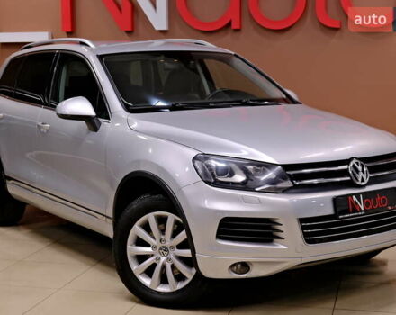 Серый Фольксваген Туарег, объемом двигателя 3 л и пробегом 219 тыс. км за 17900 $, фото 5 на Automoto.ua