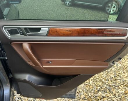 Серый Фольксваген Туарег, объемом двигателя 3 л и пробегом 309 тыс. км за 16599 $, фото 17 на Automoto.ua