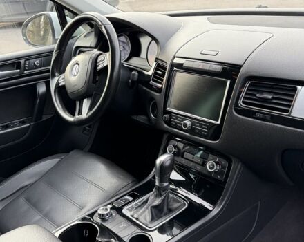 Серый Фольксваген Туарег, объемом двигателя 3.6 л и пробегом 278 тыс. км за 14200 $, фото 10 на Automoto.ua