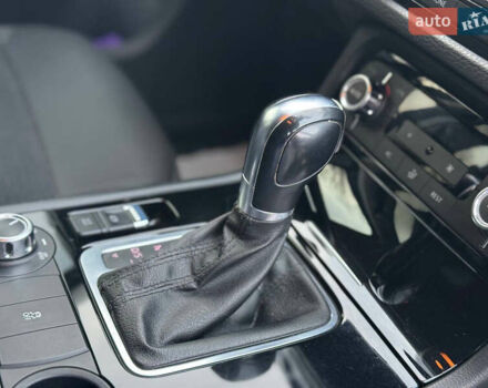 Сірий Фольксваген Туарег, об'ємом двигуна 3 л та пробігом 229 тис. км за 18100 $, фото 22 на Automoto.ua