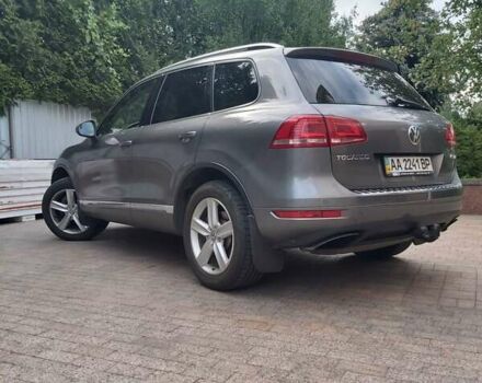 Сірий Фольксваген Туарег, об'ємом двигуна 3 л та пробігом 84 тис. км за 28331 $, фото 2 на Automoto.ua