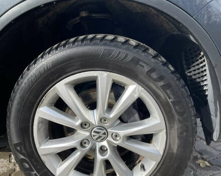 Сірий Фольксваген Туарег, об'ємом двигуна 3 л та пробігом 229 тис. км за 18100 $, фото 9 на Automoto.ua