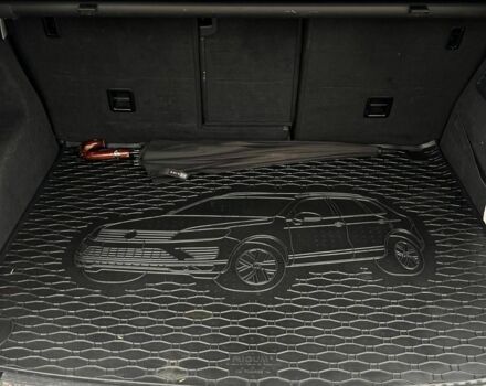 Серый Фольксваген Туарег, объемом двигателя 3 л и пробегом 223 тыс. км за 19500 $, фото 22 на Automoto.ua