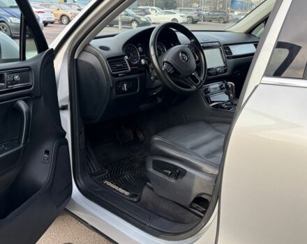 Серый Фольксваген Туарег, объемом двигателя 3.6 л и пробегом 278 тыс. км за 14200 $, фото 11 на Automoto.ua