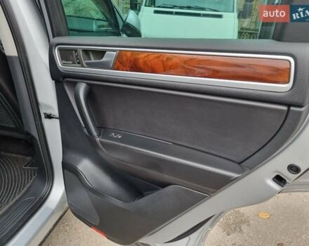 Фольксваген Туарег 2013 в Ровно на Automoto.ua Серый Фольксваген Туарег, объемом двигателя 3 л и пробегом 311 тыс. км за 20999 $, фото 44 на Automoto.ua