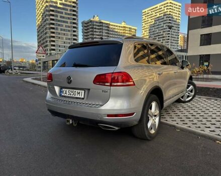 Фольксваген Туарег 2013 у Києві на Automoto.ua Сірий Фольксваген Туарег, об'ємом двигуна 2.97 л та пробігом 238 тис. км за 17000 $, фото 5 на Automoto.ua