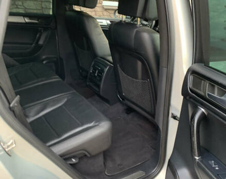 Серый Фольксваген Туарег, объемом двигателя 2.97 л и пробегом 300 тыс. км за 17200 $, фото 11 на Automoto.ua