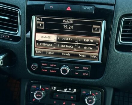 Серый Фольксваген Туарег, объемом двигателя 3 л и пробегом 209 тыс. км за 4900 $, фото 5 на Automoto.ua