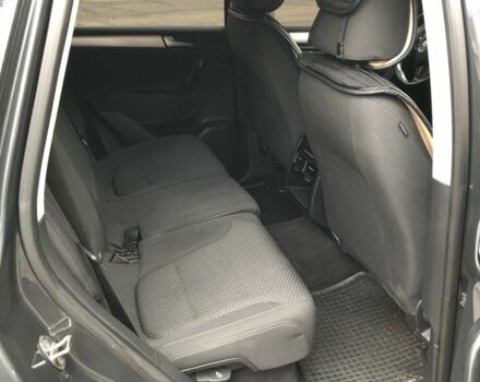 Серый Фольксваген Туарег, объемом двигателя 3 л и пробегом 263 тыс. км за 17000 $, фото 7 на Automoto.ua