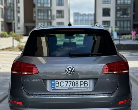 Серый Фольксваген Туарег, объемом двигателя 3 л и пробегом 262 тыс. км за 22000 $, фото 5 на Automoto.ua