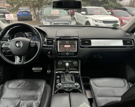 Серый Фольксваген Туарег, объемом двигателя 3 л и пробегом 223 тыс. км за 19500 $, фото 9 на Automoto.ua