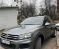 Сірий Фольксваген Туарег, об'ємом двигуна 3 л та пробігом 210 тис. км за 20700 $, фото 1 на Automoto.ua