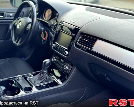 Сірий Фольксваген Туарег, об'ємом двигуна 3 л та пробігом 229 тис. км за 20999 $, фото 8 на Automoto.ua