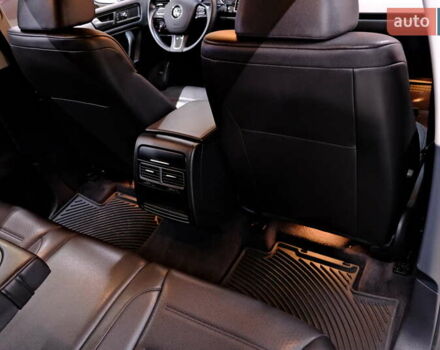 Серый Фольксваген Туарег, объемом двигателя 3 л и пробегом 219 тыс. км за 17900 $, фото 38 на Automoto.ua