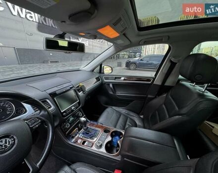 Фольксваген Туарег 2013 у Києві на Automoto.ua Сірий Фольксваген Туарег, об'ємом двигуна 2.97 л та пробігом 238 тис. км за 17000 $, фото 14 на Automoto.ua