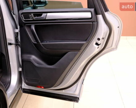 Серый Фольксваген Туарег, объемом двигателя 3 л и пробегом 219 тыс. км за 17900 $, фото 36 на Automoto.ua