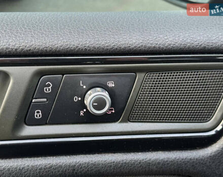 Сірий Фольксваген Туарег, об'ємом двигуна 3 л та пробігом 229 тис. км за 18100 $, фото 24 на Automoto.ua