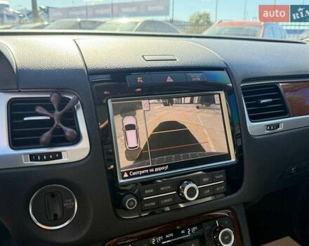 Фольксваген Туарег 2013 в Киеве на Automoto.ua Серый Фольксваген Туарег, объемом двигателя 2.97 л и пробегом 180 тыс. км за 19900 $, фото 15 на Automoto.ua