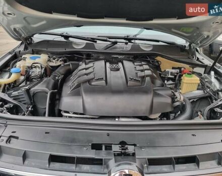 Фольксваген Туарег 2013 в Ровно на Automoto.ua Серый Фольксваген Туарег, объемом двигателя 3 л и пробегом 311 тыс. км за 20999 $, фото 18 на Automoto.ua