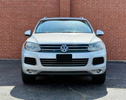 Серый Фольксваген Туарег, объемом двигателя 3.6 л и пробегом 86 тыс. км за 13000 $, фото 1 на Automoto.ua