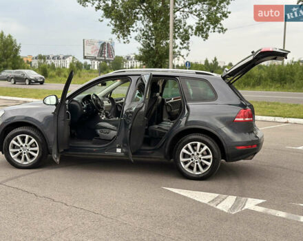 Серый Фольксваген Туарег, объемом двигателя 0 л и пробегом 211 тыс. км за 21450 $, фото 26 на Automoto.ua