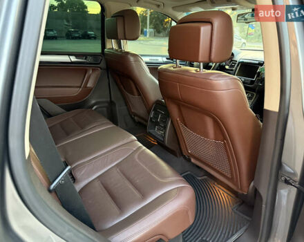 Сірий Фольксваген Туарег, об'ємом двигуна 2.97 л та пробігом 169 тис. км за 24900 $, фото 15 на Automoto.ua