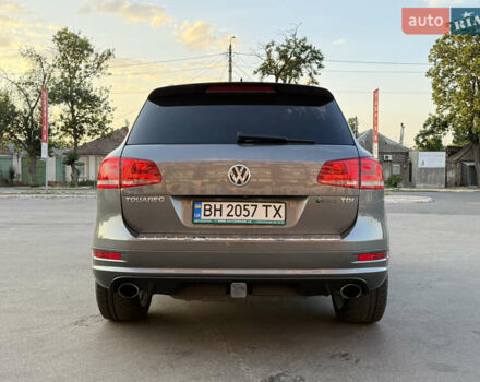 Сірий Фольксваген Туарег, об'ємом двигуна 2.97 л та пробігом 169 тис. км за 24900 $, фото 5 на Automoto.ua