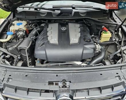 Сірий Фольксваген Туарег, об'ємом двигуна 2.97 л та пробігом 263 тис. км за 18790 $, фото 39 на Automoto.ua