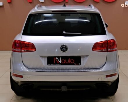 Серый Фольксваген Туарег, объемом двигателя 3 л и пробегом 219 тыс. км за 17900 $, фото 5 на Automoto.ua