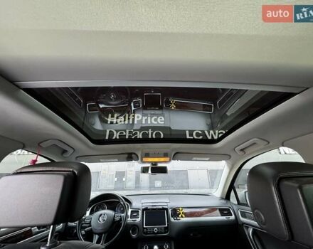 Фольксваген Туарег 2013 у Києві на Automoto.ua Сірий Фольксваген Туарег, об'ємом двигуна 2.97 л та пробігом 238 тис. км за 17000 $, фото 17 на Automoto.ua