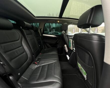 Серый Фольксваген Туарег, объемом двигателя 3 л и пробегом 223 тыс. км за 19500 $, фото 21 на Automoto.ua