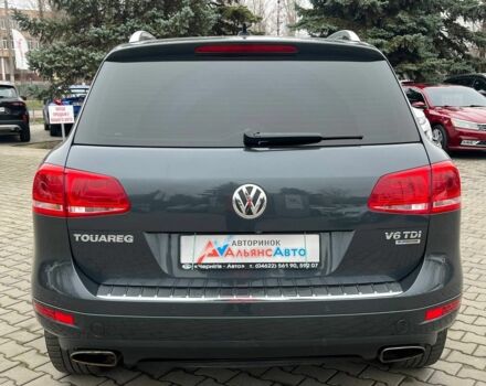 Серый Фольксваген Туарег, объемом двигателя 3 л и пробегом 223 тыс. км за 19500 $, фото 5 на Automoto.ua