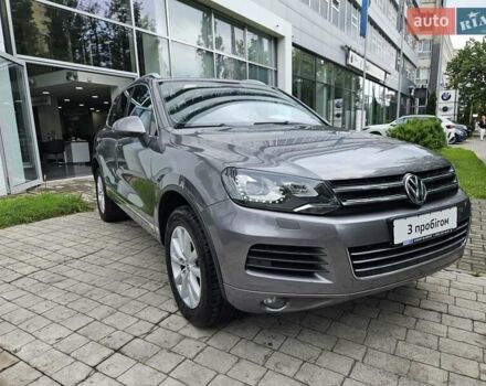 Сірий Фольксваген Туарег, об'ємом двигуна 2.97 л та пробігом 263 тис. км за 18790 $, фото 2 на Automoto.ua