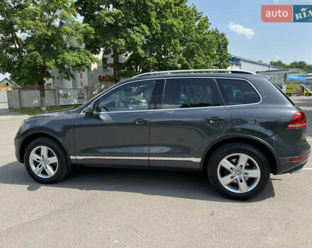 Сірий Фольксваген Туарег, об'ємом двигуна 2.97 л та пробігом 229 тис. км за 19800 $, фото 3 на Automoto.ua