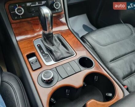 Фольксваген Туарег 2013 в Ровно на Automoto.ua Серый Фольксваген Туарег, объемом двигателя 3 л и пробегом 311 тыс. км за 20999 $, фото 59 на Automoto.ua