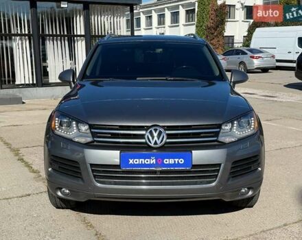 Фольксваген Туарег 2013 в Киеве на Automoto.ua Серый Фольксваген Туарег, объемом двигателя 2.97 л и пробегом 180 тыс. км за 19900 $, фото 1 на Automoto.ua
