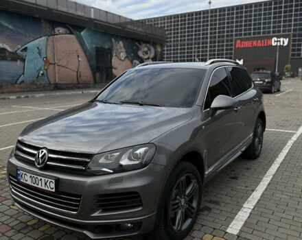 Сірий Фольксваген Туарег, об'ємом двигуна 2.97 л та пробігом 357 тис. км за 23500 $, фото 3 на Automoto.ua