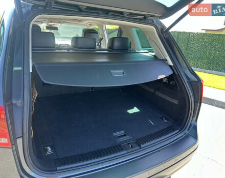 Серый Фольксваген Туарег, объемом двигателя 0 л и пробегом 211 тыс. км за 21450 $, фото 39 на Automoto.ua