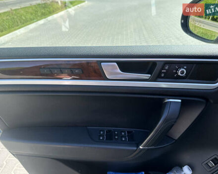 Серый Фольксваген Туарег, объемом двигателя 0 л и пробегом 211 тыс. км за 21450 $, фото 48 на Automoto.ua