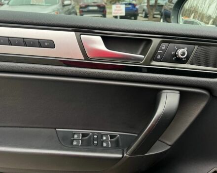 Серый Фольксваген Туарег, объемом двигателя 3 л и пробегом 223 тыс. км за 19500 $, фото 8 на Automoto.ua