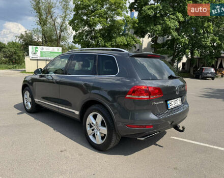 Сірий Фольксваген Туарег, об'ємом двигуна 2.97 л та пробігом 229 тис. км за 19800 $, фото 4 на Automoto.ua