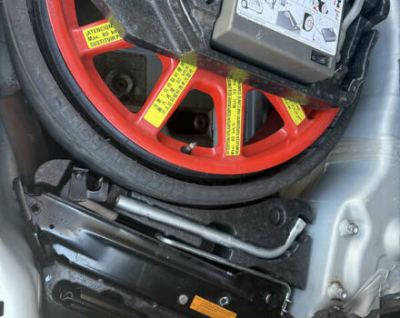 Серый Фольксваген Туарег, объемом двигателя 2.97 л и пробегом 330 тыс. км за 16500 $, фото 19 на Automoto.ua