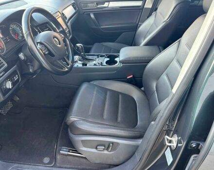 Серый Фольксваген Туарег, объемом двигателя 3 л и пробегом 93 тыс. км за 16800 $, фото 12 на Automoto.ua