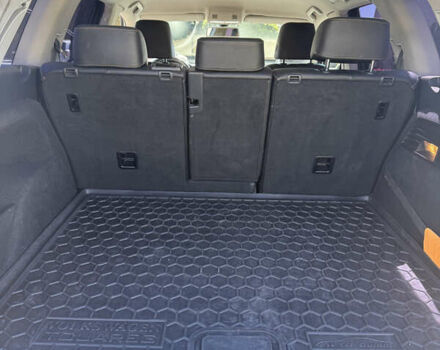 Серый Фольксваген Туарег, объемом двигателя 2.97 л и пробегом 330 тыс. км за 16500 $, фото 17 на Automoto.ua