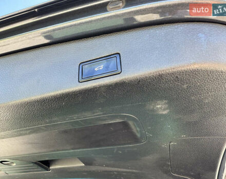 Серый Фольксваген Туарег, объемом двигателя 0 л и пробегом 211 тыс. км за 21450 $, фото 44 на Automoto.ua