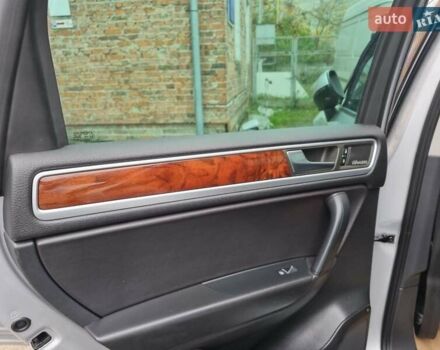 Фольксваген Туарег 2013 в Ровно на Automoto.ua Серый Фольксваген Туарег, объемом двигателя 3 л и пробегом 311 тыс. км за 20999 $, фото 48 на Automoto.ua