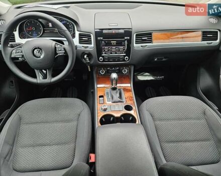 Сірий Фольксваген Туарег, об'ємом двигуна 2.97 л та пробігом 263 тис. км за 18790 $, фото 30 на Automoto.ua