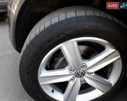 Сірий Фольксваген Туарег, об'ємом двигуна 3 л та пробігом 84 тис. км за 28331 $, фото 18 на Automoto.ua